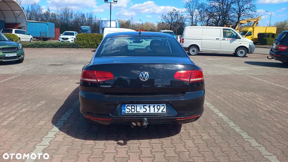Volkswagen Passat 2.0 TDI BMT Comfortline - 19