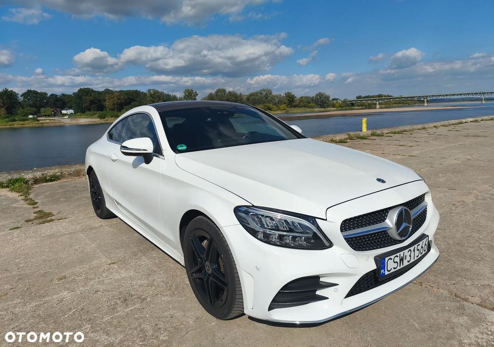 Mercedes-Benz Klasa C 180 9G-TRONIC AMG Line - 20