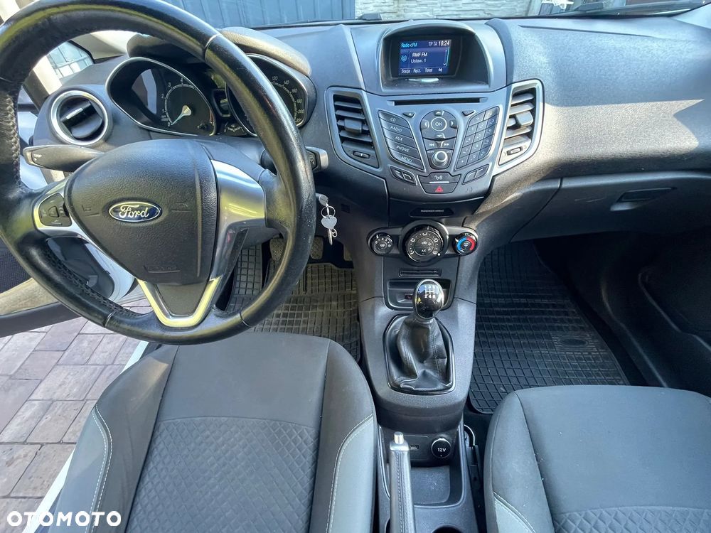 Ford Fiesta - 9