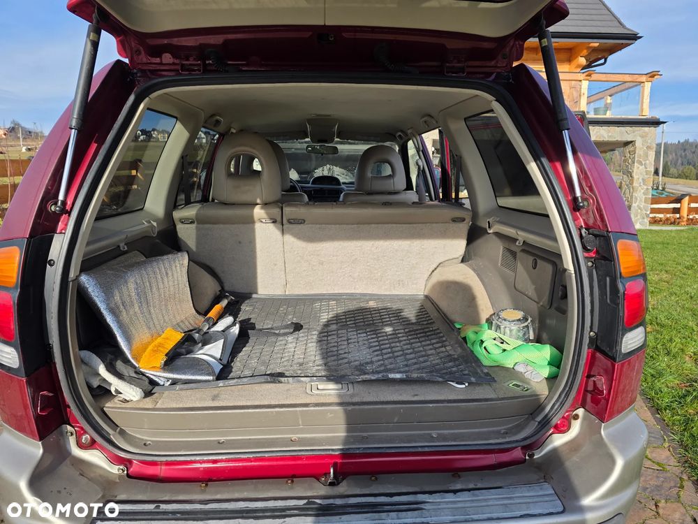 Mitsubishi Pajero - 16