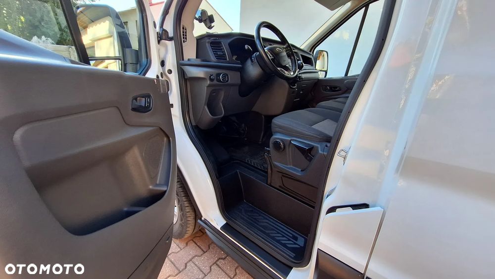 Ford Transit - 21