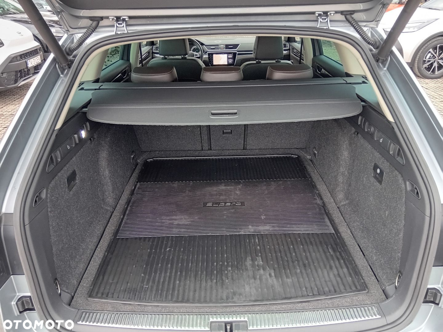 Skoda Superb 2.0 TDI SCR 4x4 L&K DSG - 33