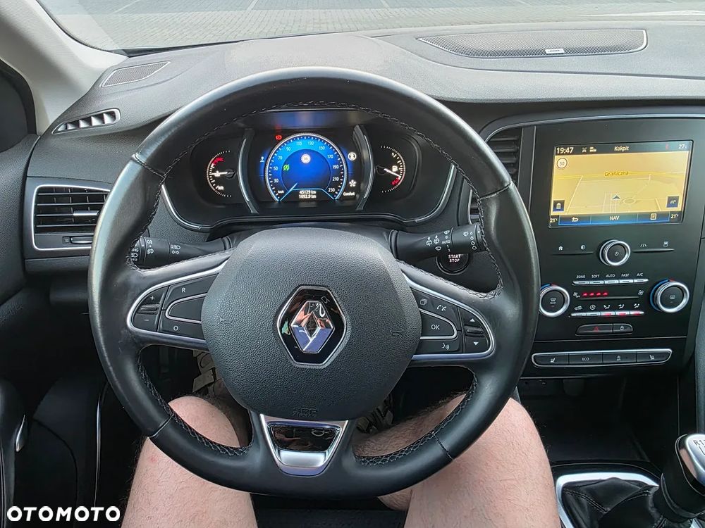 Renault Megane ENERGY TCe 130 BOSE EDITION - 19