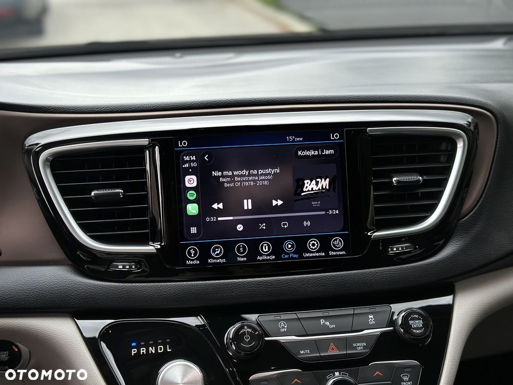 Chrysler Pacifica - 31
