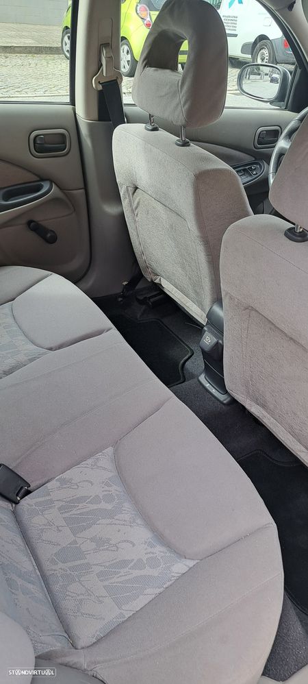 Nissan Almera - 5