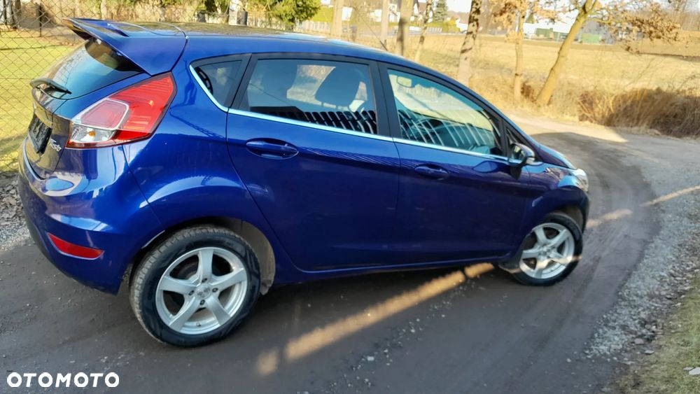 Ford Fiesta - 12