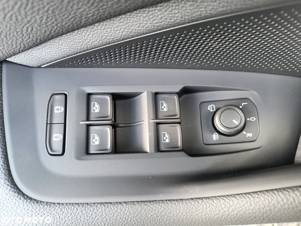 Skoda Superb 2.0 TDI SCR 4x4 L&K DSG - 29