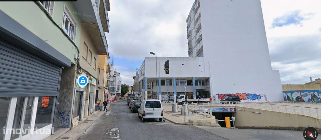 Prédio para venda na Rua Capitão Leitão, numa das melhores zonas da ci - Grande imagem: 5/9