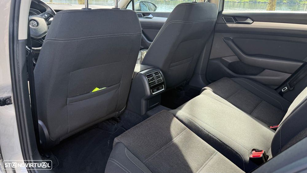 VW Passat Variant 1.6 TDI Confortline - 5