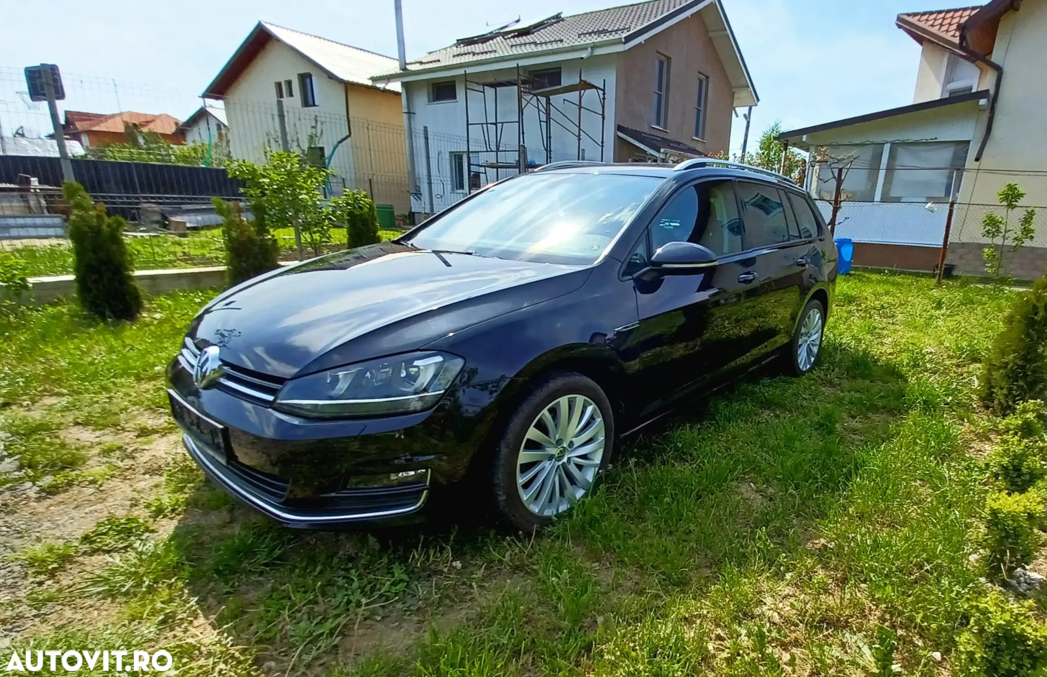 Volkswagen Golf 2.0 TDI BlueMotion Technology DSG Lounge - 12