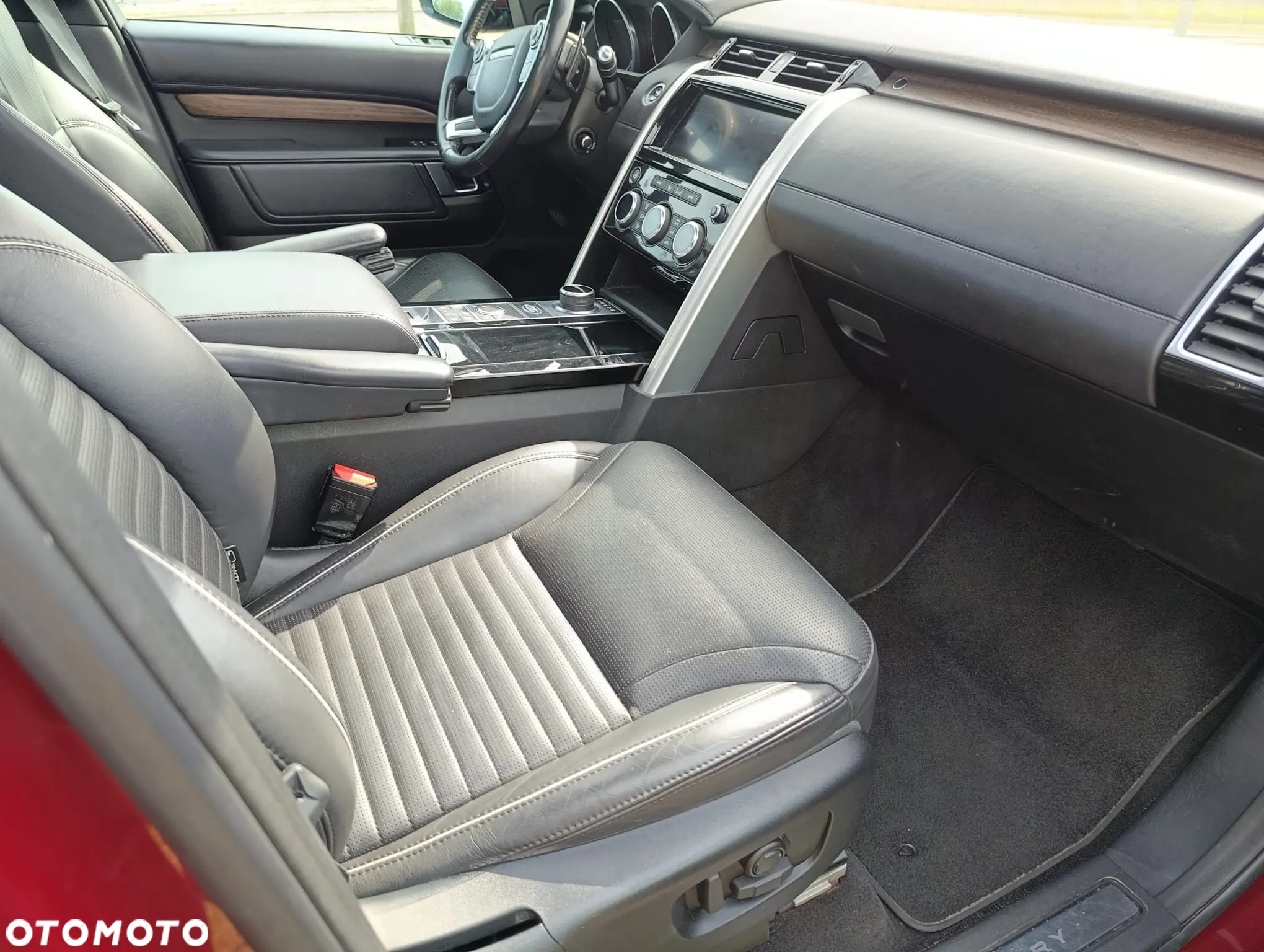 Land Rover Discovery - 32
