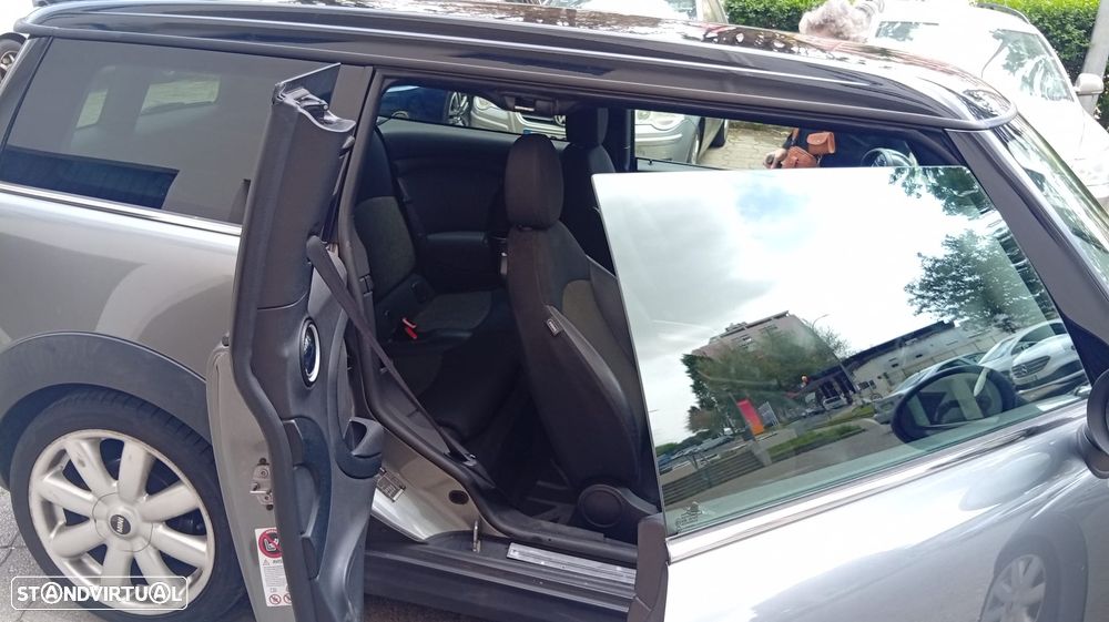 MINI Clubman Cooper D - 13