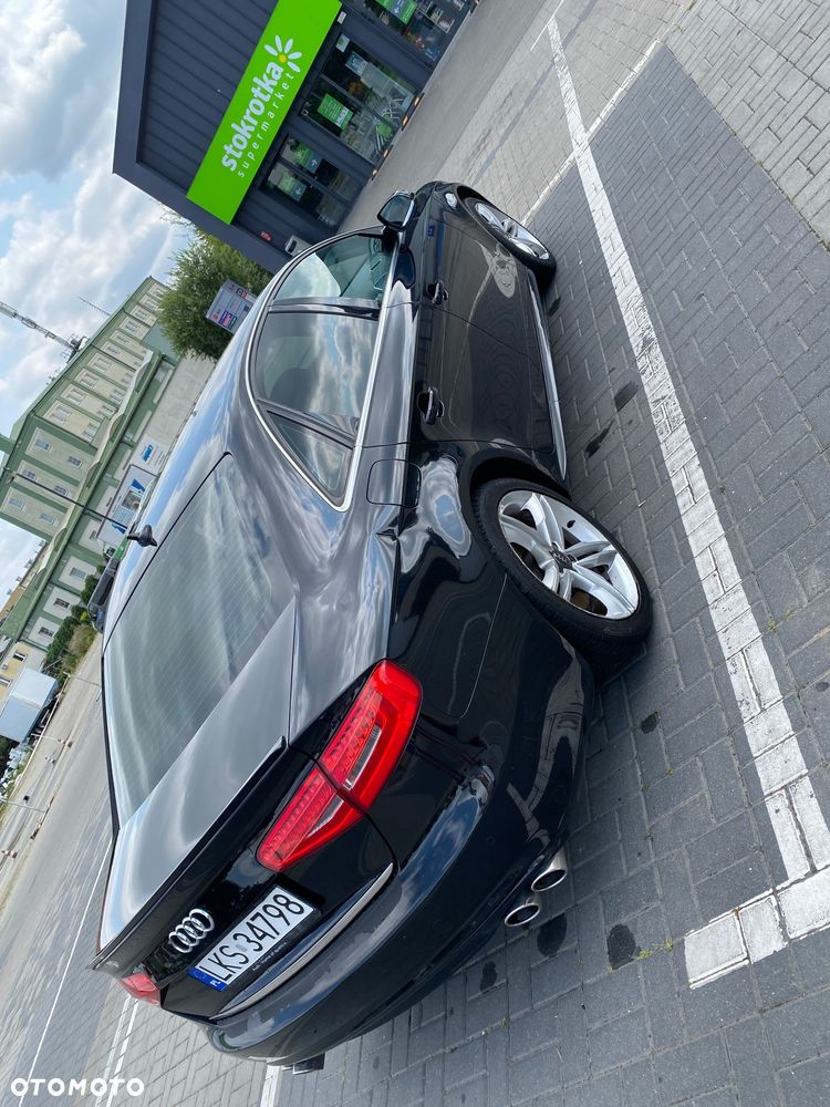 Audi A4 Limousine - 4
