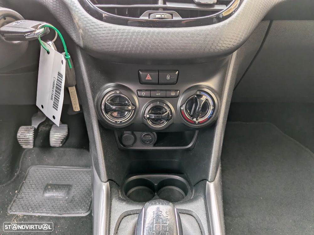 Peugeot 2008 1.2 PureTech Style - 14