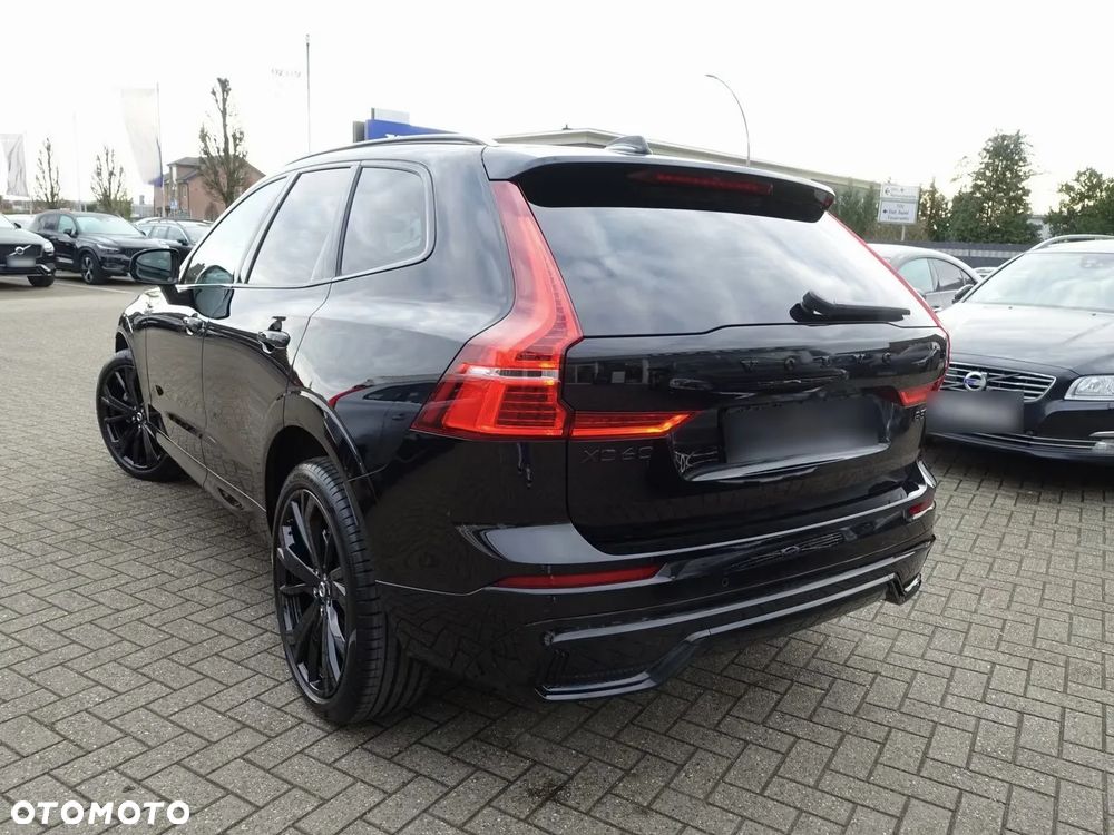 Volvo XC 60 B5 B AWD Ultra Black Edition - 4