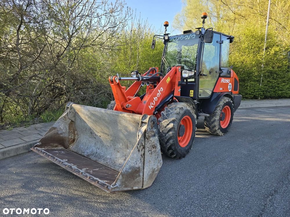 Kubota R090 SALON PL 1 WŁ  NOWY SILNIK 600MTH - 8