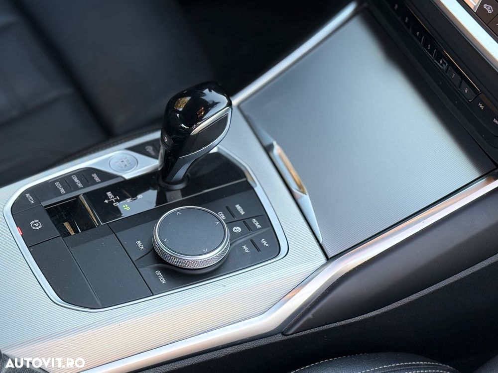 BMW Seria 3 318i AT - 15
