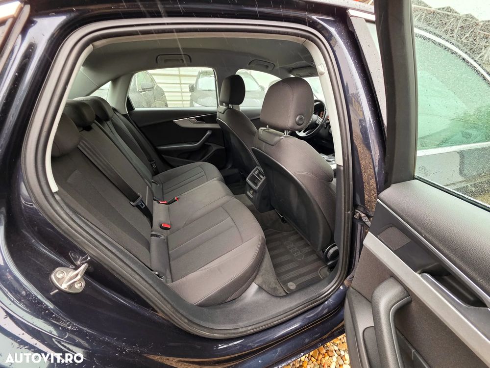 Audi A4 2.0 TDI DPF clean diesel multitronic S line Sportpaket - 16