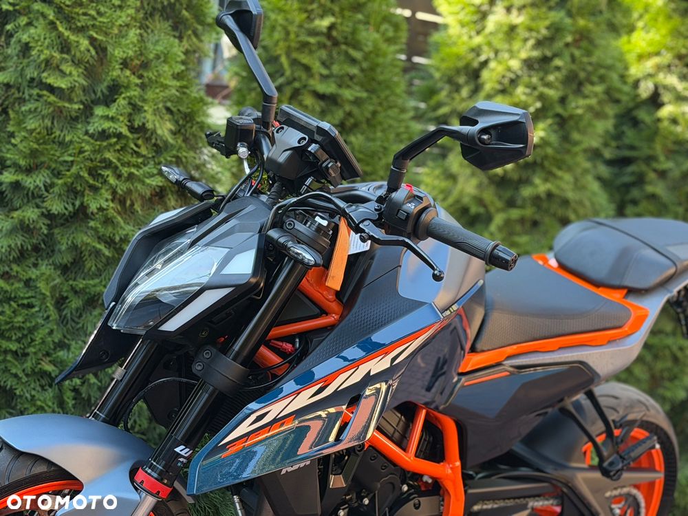 KTM Duke - 17