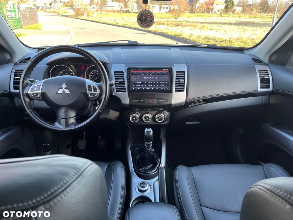 Mitsubishi Outlander 2.2 DID Intense + 4WD - 18