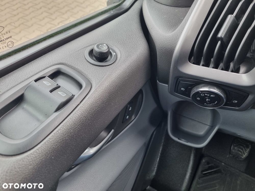 Ford transit-custom Long *39999zł NETTO* 2,0 TdCi/131KM - 17
