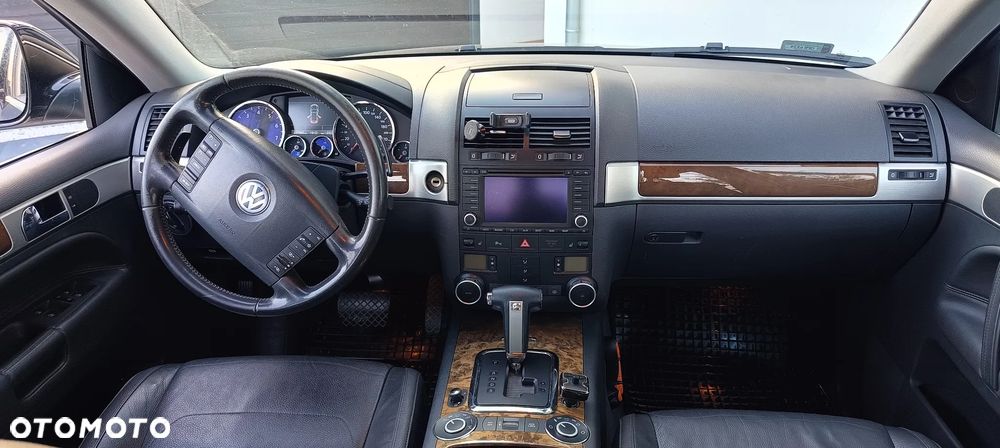 Volkswagen Touareg - 11