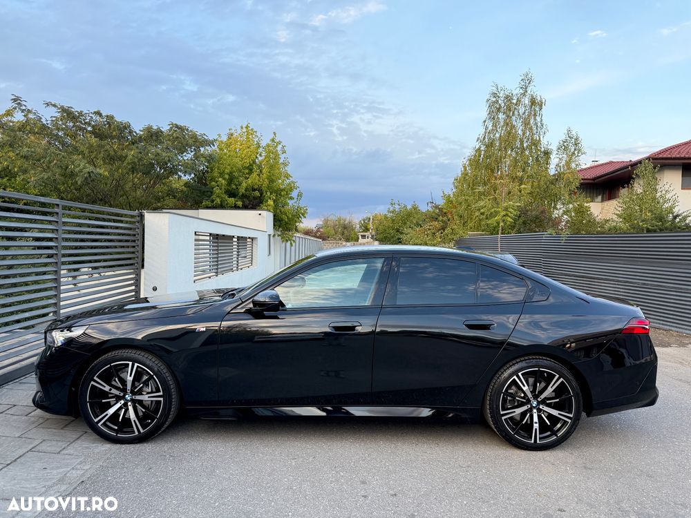 BMW Seria 5 540d xDrive AT MHEV - 24