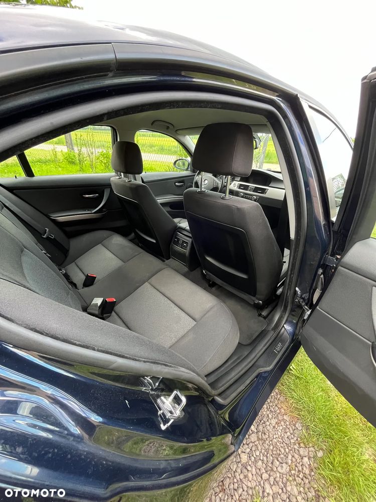 BMW Seria 3 320d - 14
