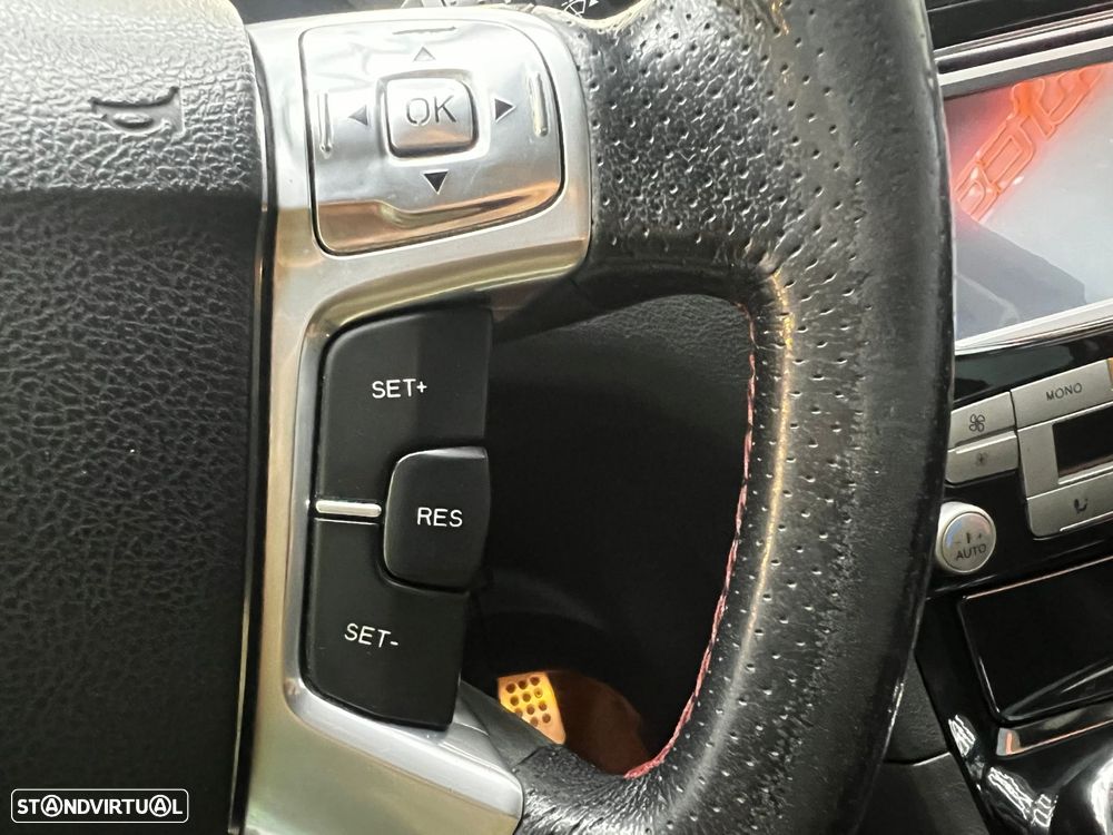 Ford S-Max 2.2 TDCi Titanium 7L - 28