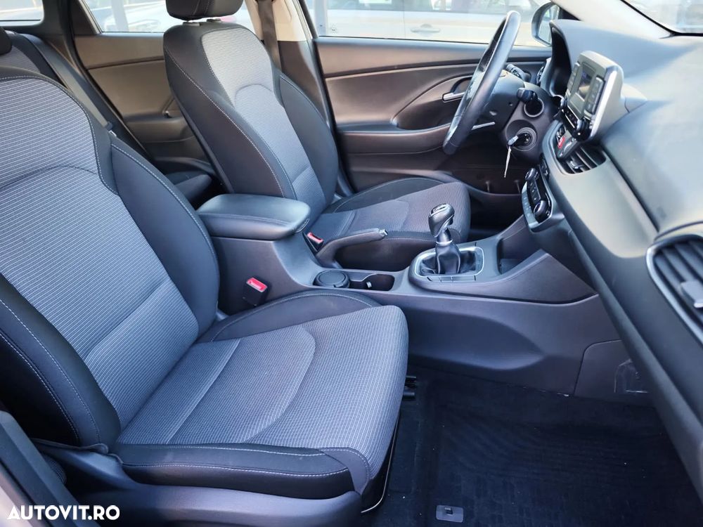 Hyundai i30 1.5 110CP 5DR M/T Comfort - 18