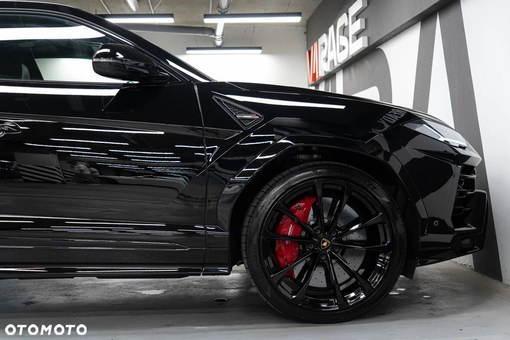 Lamborghini Urus - 16