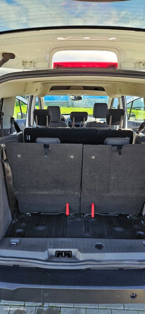 Ford Transit Connect - 17