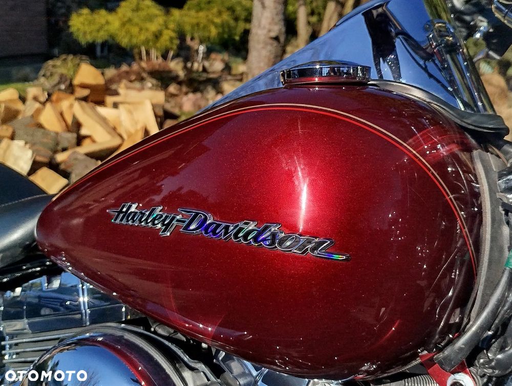 Harley-Davidson Softail Deluxe - 17