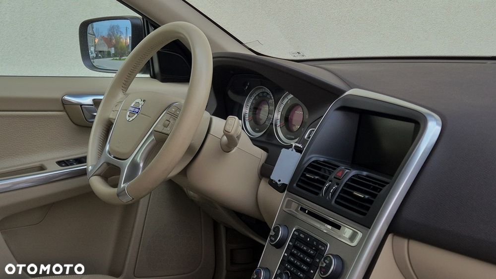 Volvo XC 60 D4 Summum - 17