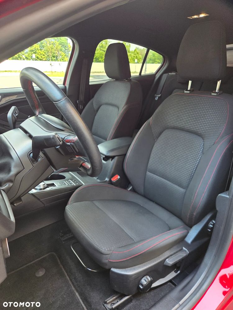 Ford Focus 1.5 EcoBlue Start-Stopp-System ST-LINE - 10