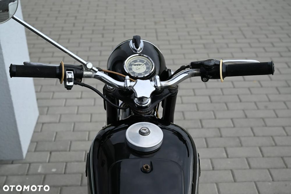 BMW R - 7