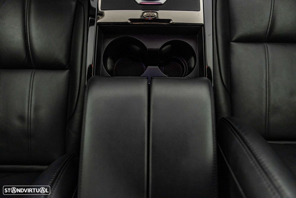 Land Rover Range Rover Evoque 1.5 P300e AWD Auto - 32