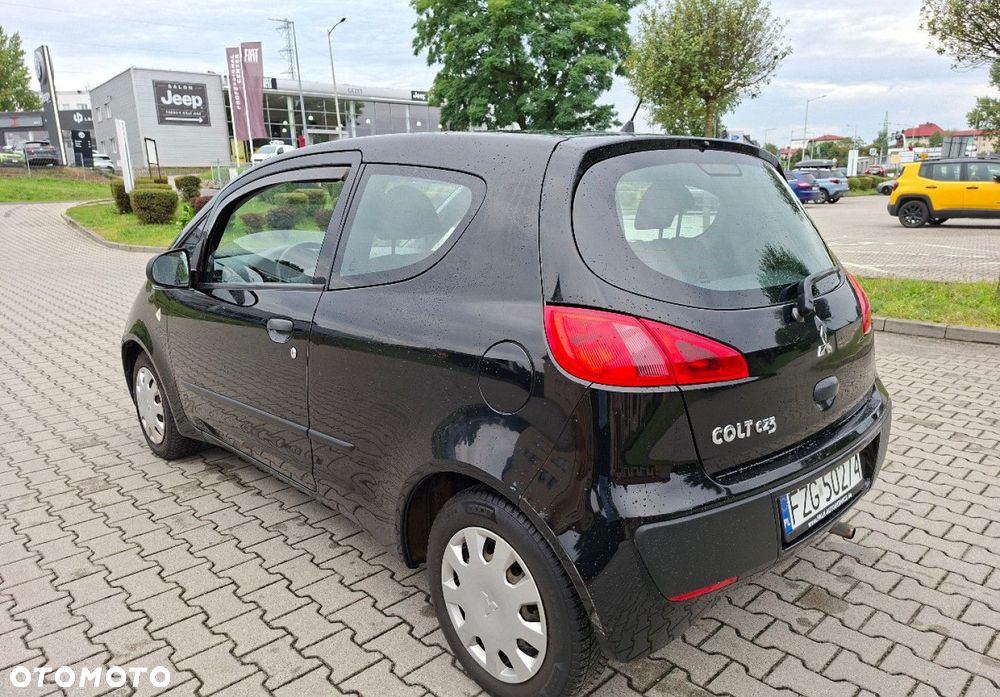 Mitsubishi Colt - 10