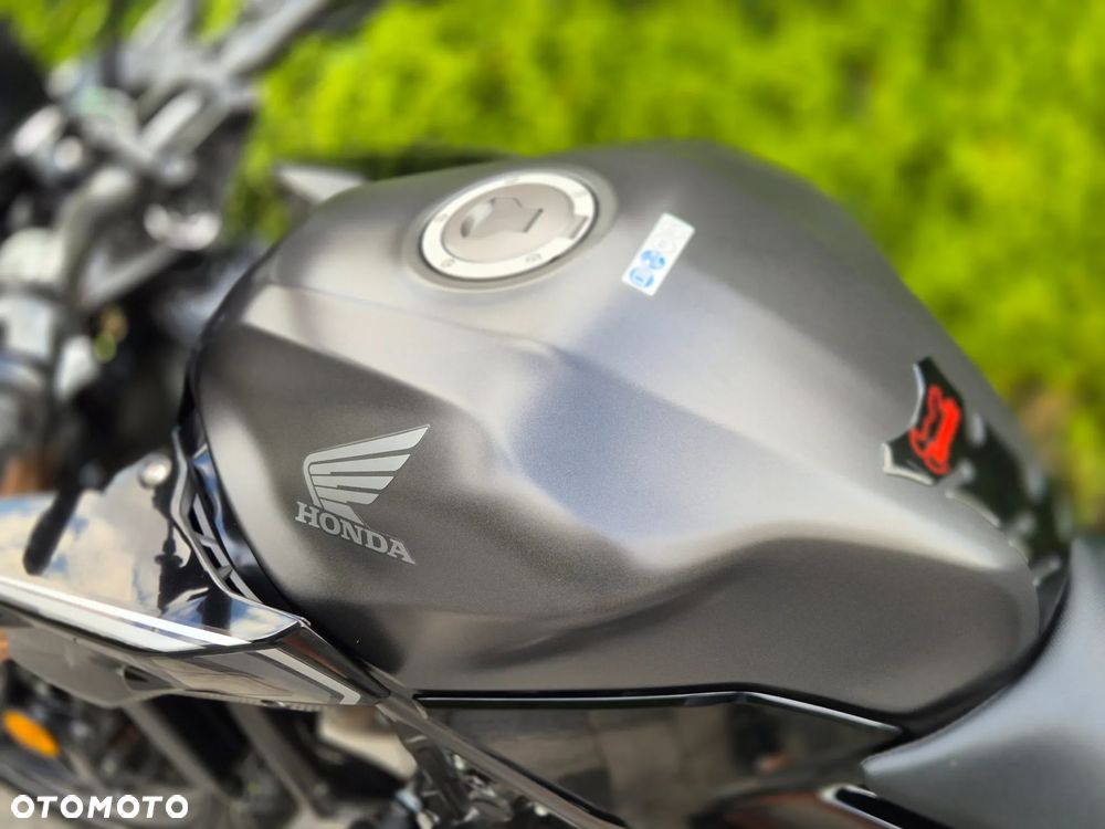 Honda CB - 27