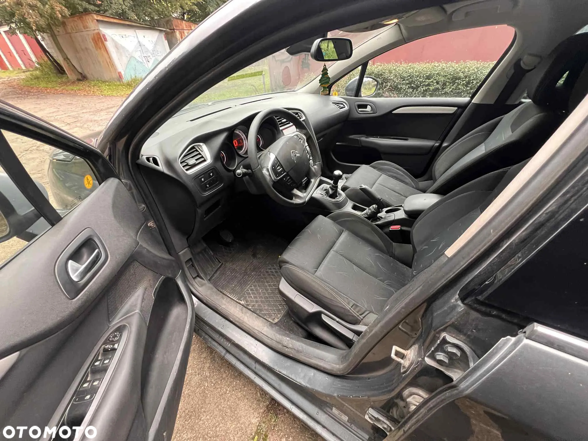 Citroën C4 1.6 HDi Attraction - 5