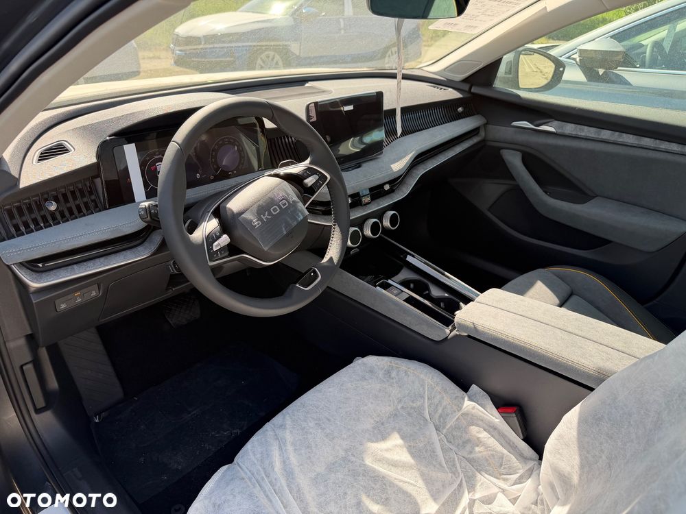 Skoda Superb 2.0 TSI Drive DSG - 7