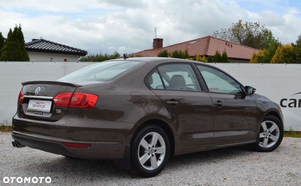 Volkswagen Jetta - 15