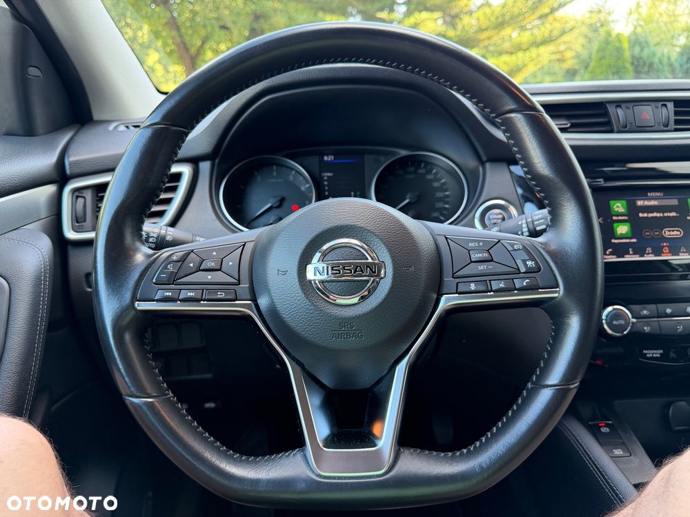 Nissan Qashqai 1.3 DIG-T Tekna - 24