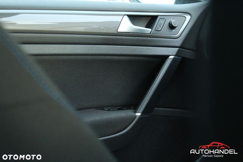 Volkswagen Golf - 17