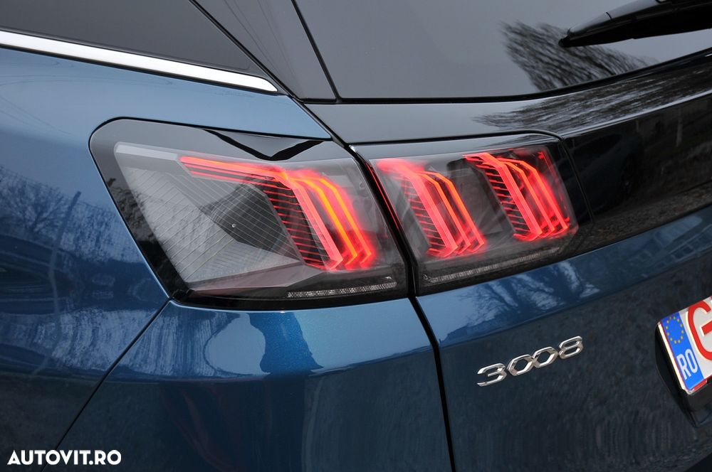 Peugeot 3008 Plug-In Hybrid 225 e-EAT8 GT - 33