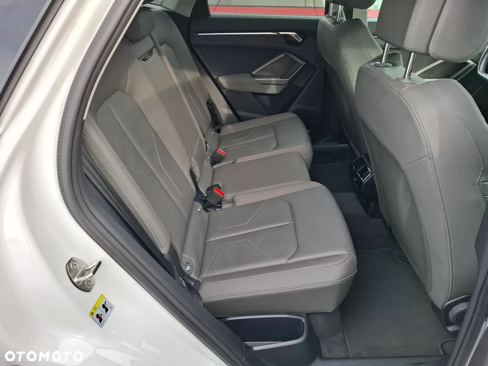 Audi Q3 Sportback - 13