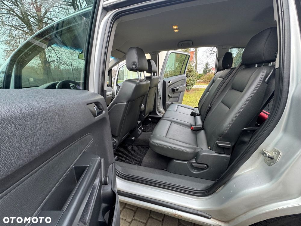 Opel Zafira - 29