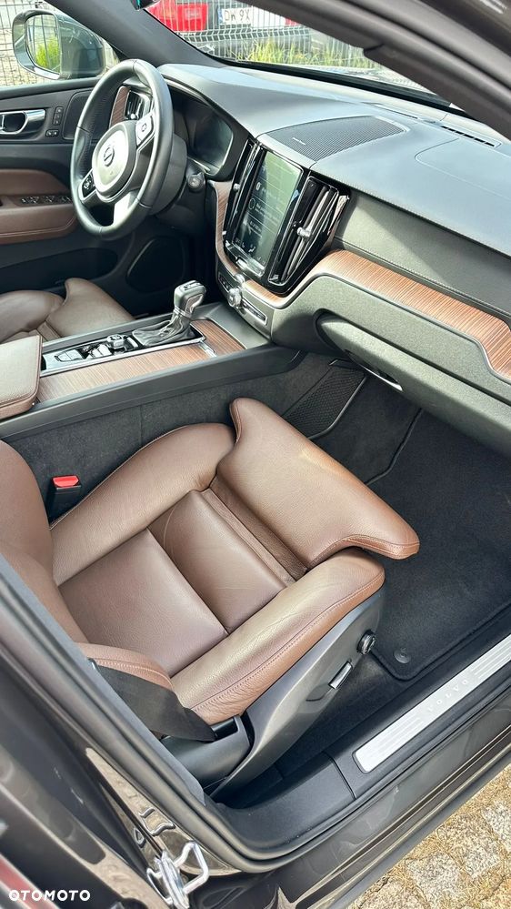 Volvo XC 60 D4 AWD Inscription - 24