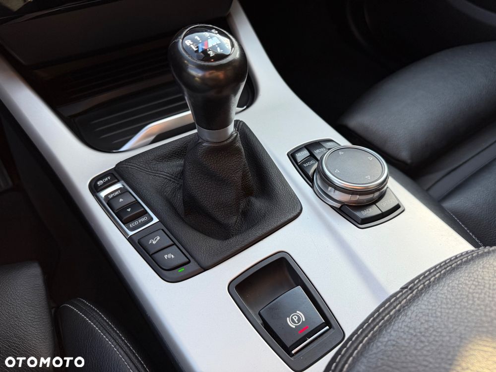 BMW X4 xDrive20d xLine - 34