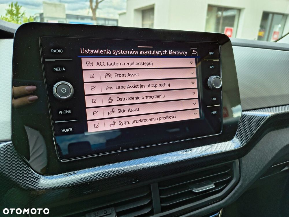 Volkswagen T-Cross - 16